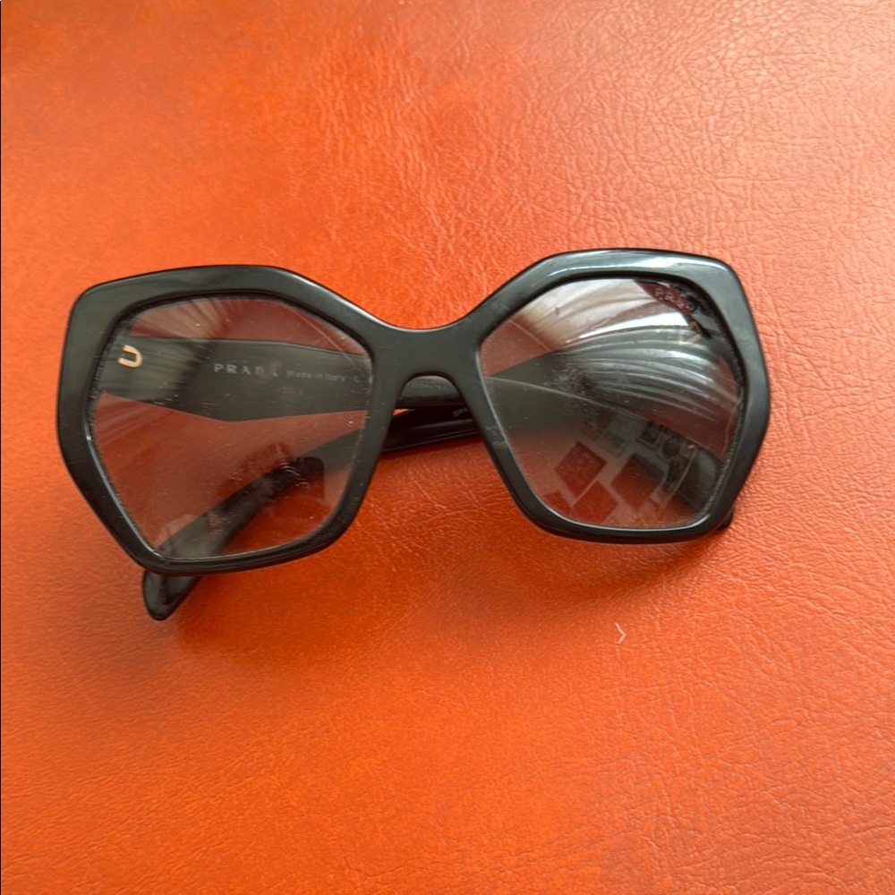 Vintage Prada Black Geometric Sunglasses Bold Fashion Accessory